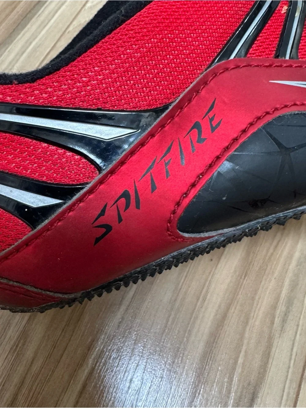 Saucony Spitfire Men's Track & Field Cleats Red & Black Sprint Racing Size 10